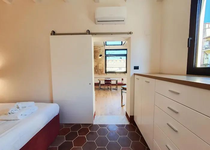 Cs Stylish Loft With Terrace Spanish Steps Apartament *
